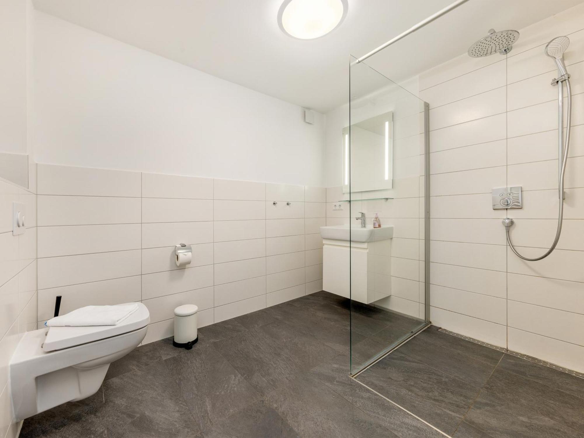 Ferienwohnung Meeresrauschen In Der Residenz Clara Sophia Binz Extérieur photo